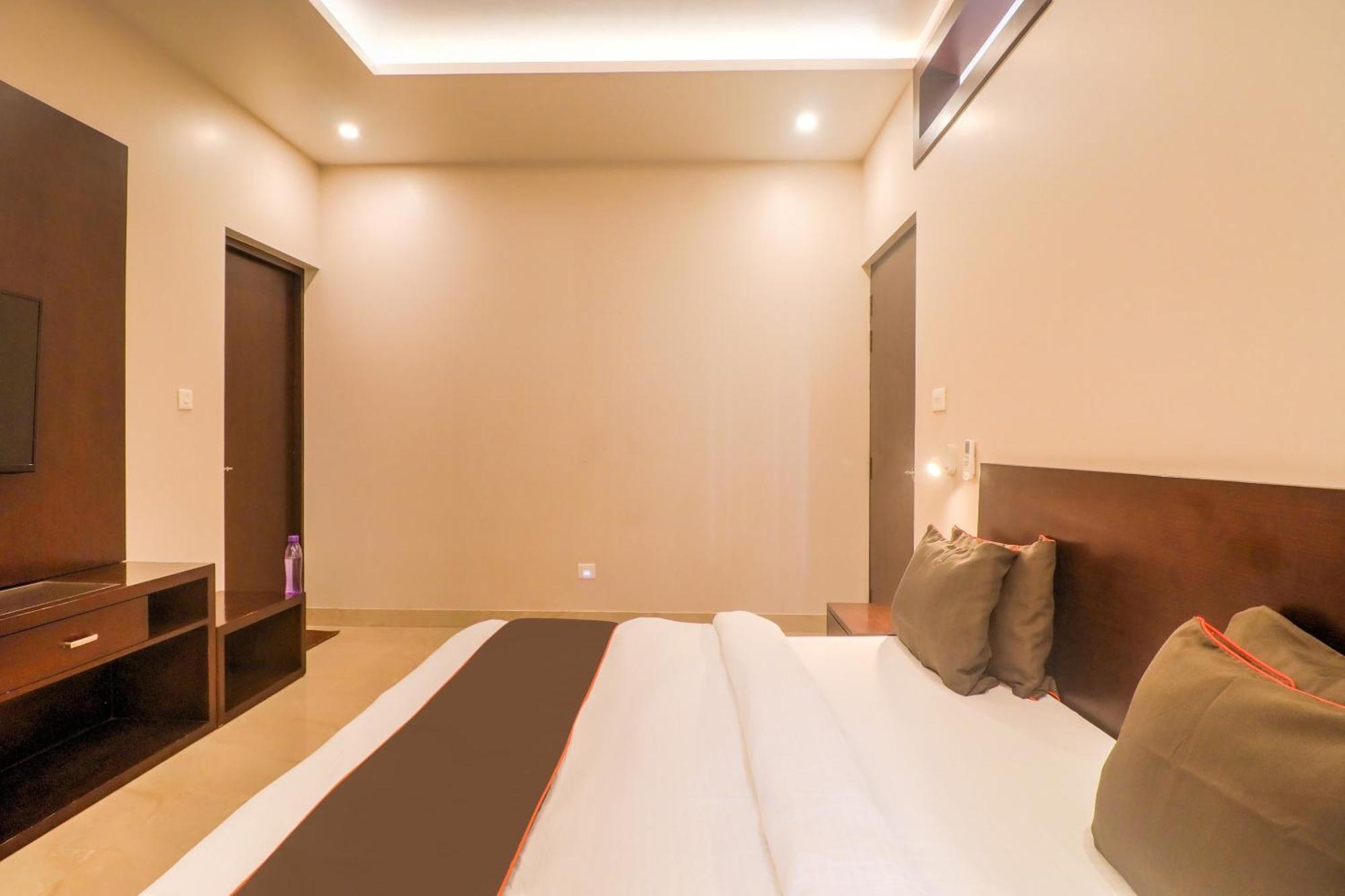 Townhouse Amaraa Farms Near Lulu Hypermarket Λάκναου Εξωτερικό φωτογραφία