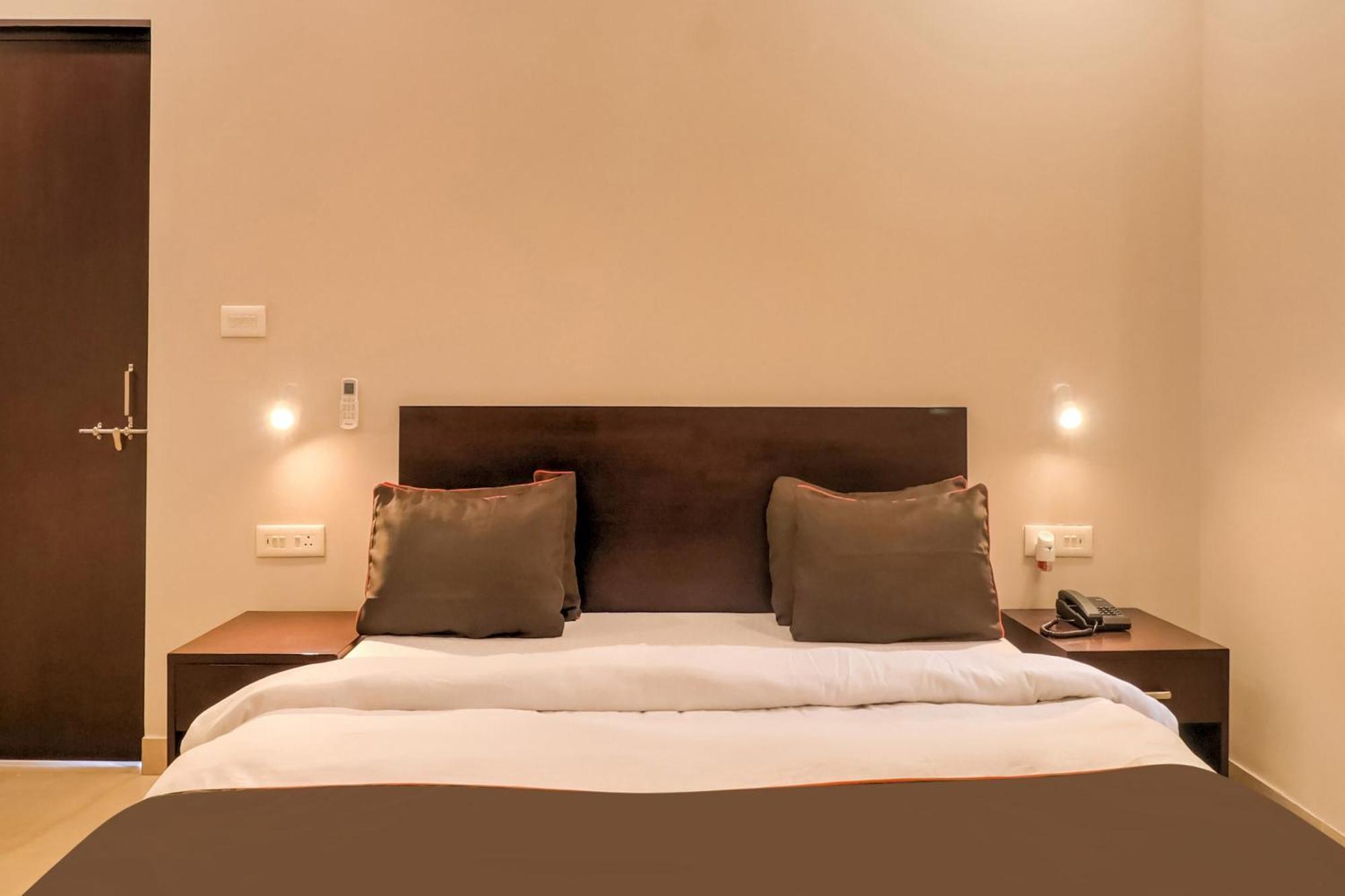 Townhouse Amaraa Farms Near Lulu Hypermarket Λάκναου Εξωτερικό φωτογραφία