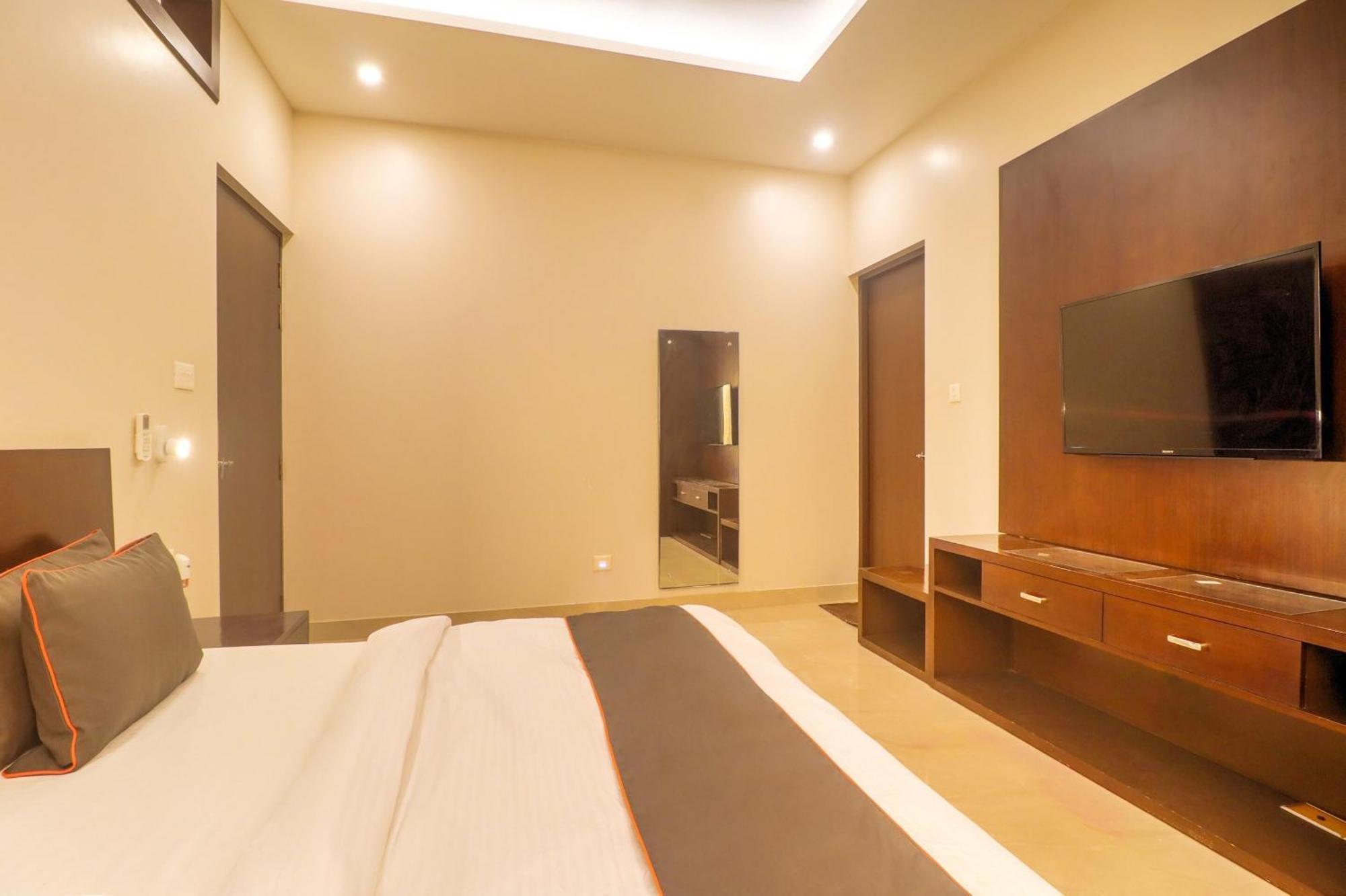 Townhouse Amaraa Farms Near Lulu Hypermarket Λάκναου Εξωτερικό φωτογραφία