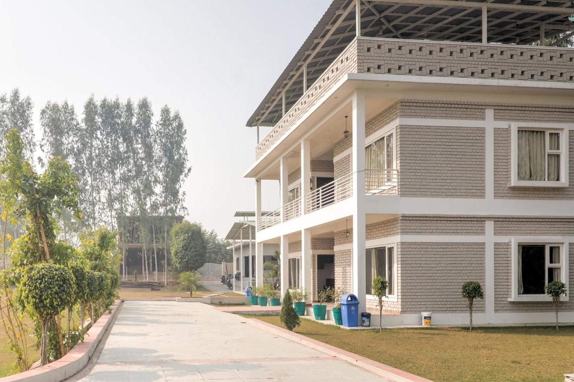 Townhouse Amaraa Farms Near Lulu Hypermarket Λάκναου Εξωτερικό φωτογραφία